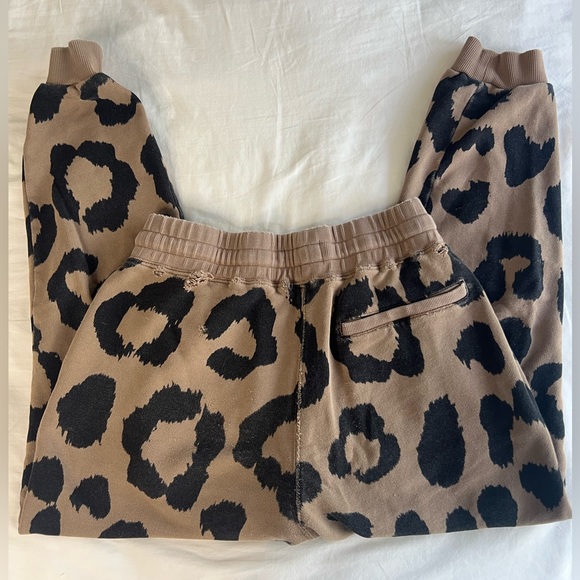 Pistola Leopard Print Lounge Set [Sz. S] - Picture 8 of 13